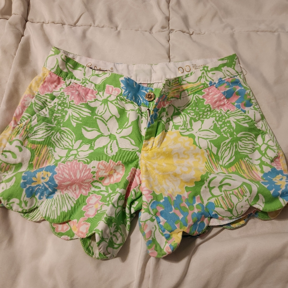 Lilly Pulitzer buttercup shorts
